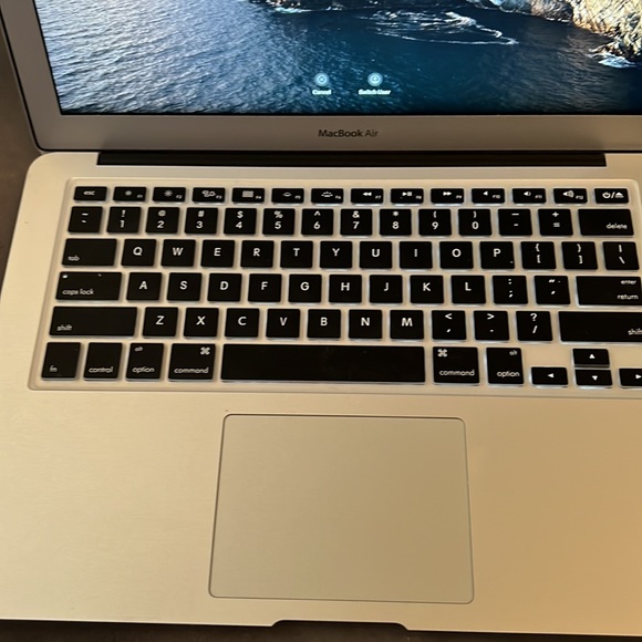 Macbook Air - Picture 5 of 7